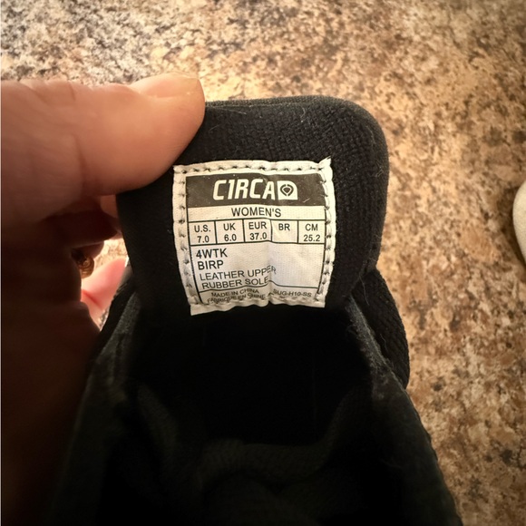C1rca Skate Shoes, Size 7 (37.0) - Picture 6 of 7